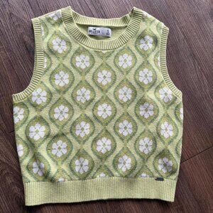 Hollister Women's Green Floral Knit Sleeveless Sweater Vest